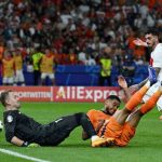Reports: Netherlands 1-2 England